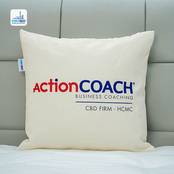 Gối trang trí in theo yêu cầu 4 goi-vuong-brand-2