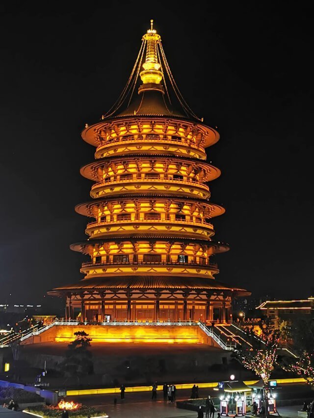 Series du lịch Trung Quốc cùng Tonybed: Ngày 4 Thiếu Lâm Tự & Lễ Hội Hoa Mẫu Đơn 7 Minh Đường được ví như biểu tượng quyền lực của Võ Tắc Thiên, được hoàn thành một năm (năm 689)