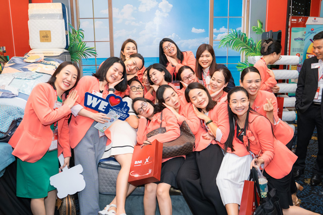 Tonybed ghi dấu ấn mạnh mẽ tại sự kiện kinh doanh lớn nhất BNI EXPO HCM 2024 1 DUY02491